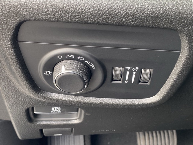 new 2025 Jeep Grand Cherokee L car, priced at $39,908