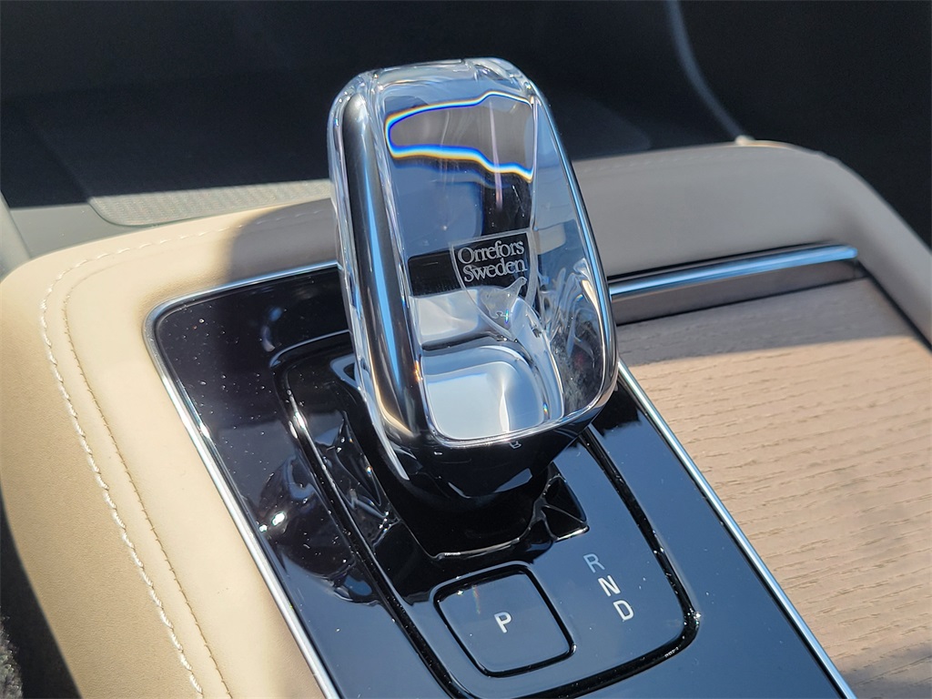 new 2026 Volvo XC90 Plug-In Hybrid car, priced at $81,875