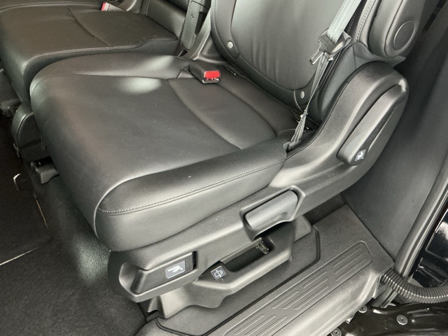 used 2025 Honda Odyssey car, priced at $39,895