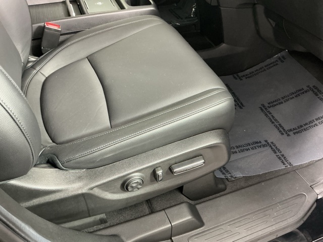 used 2025 Honda Odyssey car, priced at $39,895