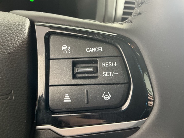 used 2025 Honda Odyssey car, priced at $39,895