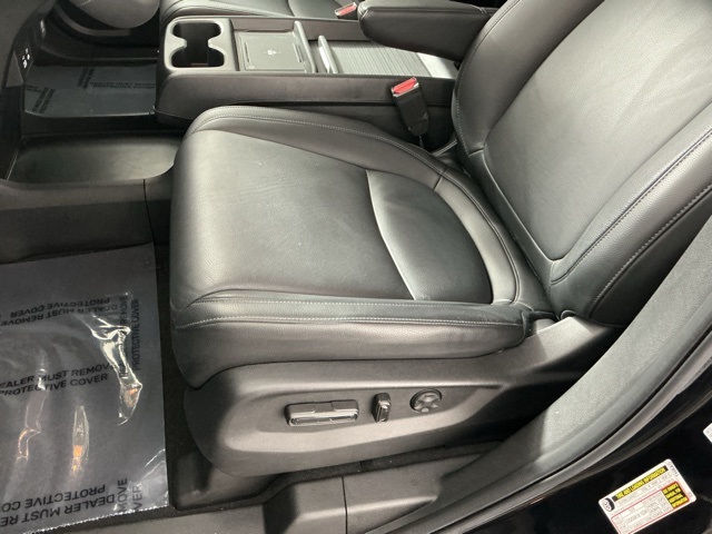 used 2025 Honda Odyssey car, priced at $39,895