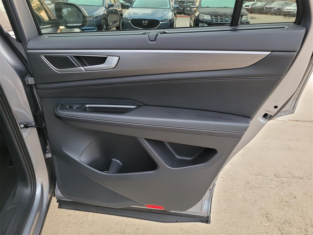 used 2025 Volkswagen Atlas Cross Sport car, priced at $35,900