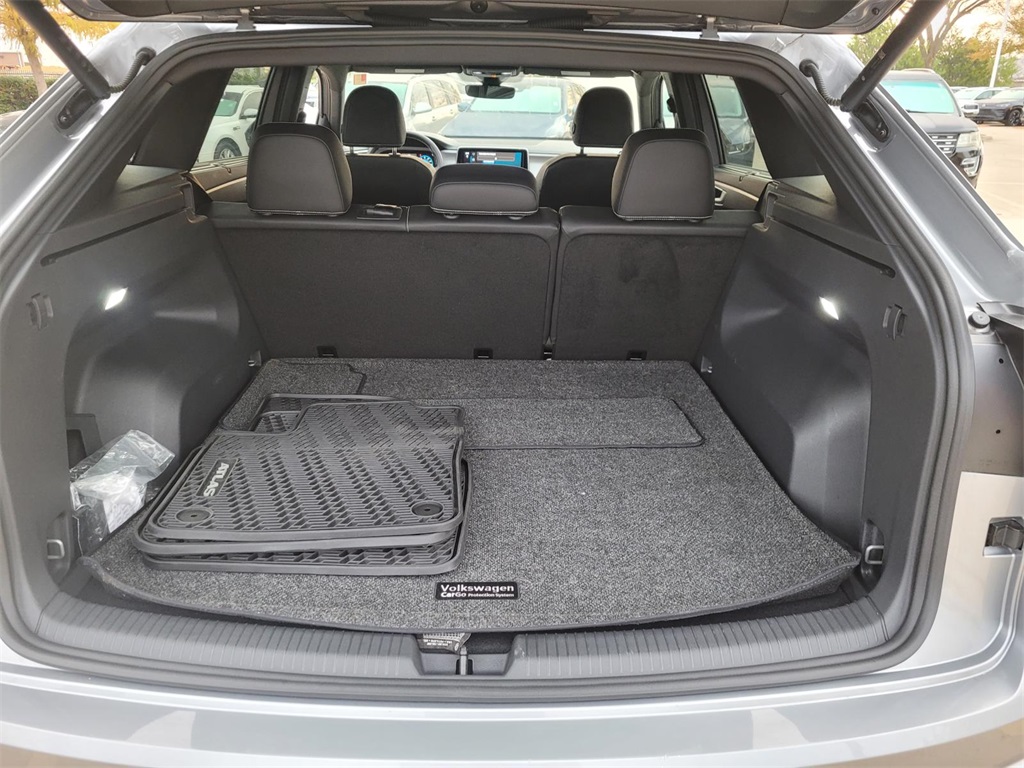 used 2025 Volkswagen Atlas Cross Sport car, priced at $35,900