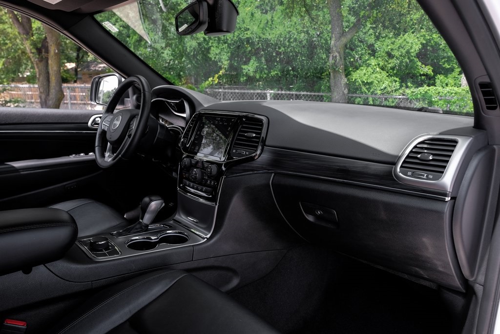 used 2022 Jeep Grand Cherokee WK car, priced at $27,052