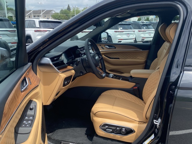 new 2025 Jeep Grand Cherokee L car, priced at $63,625
