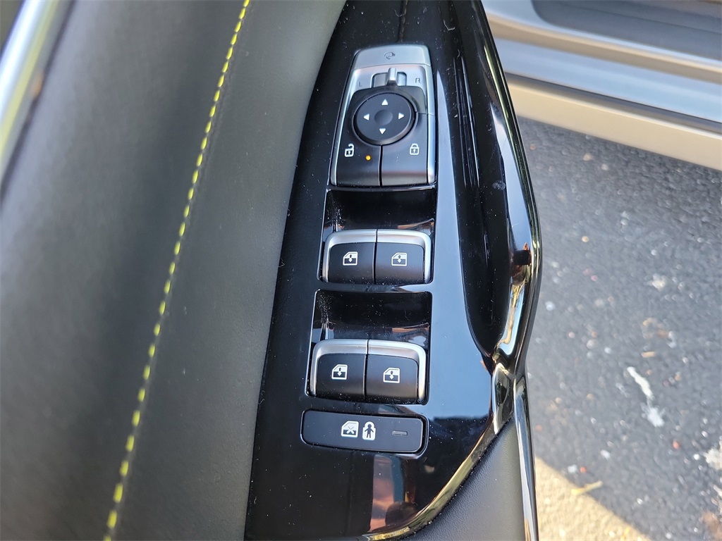 used 2025 Kia K5 car, priced at $29,998