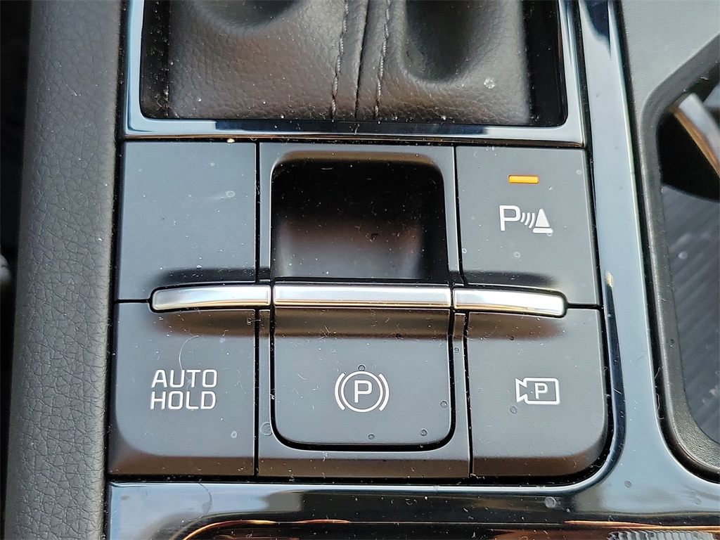 used 2025 Kia K5 car, priced at $29,998