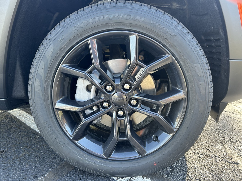 new 2025 Jeep Grand Cherokee car, priced at $51,485