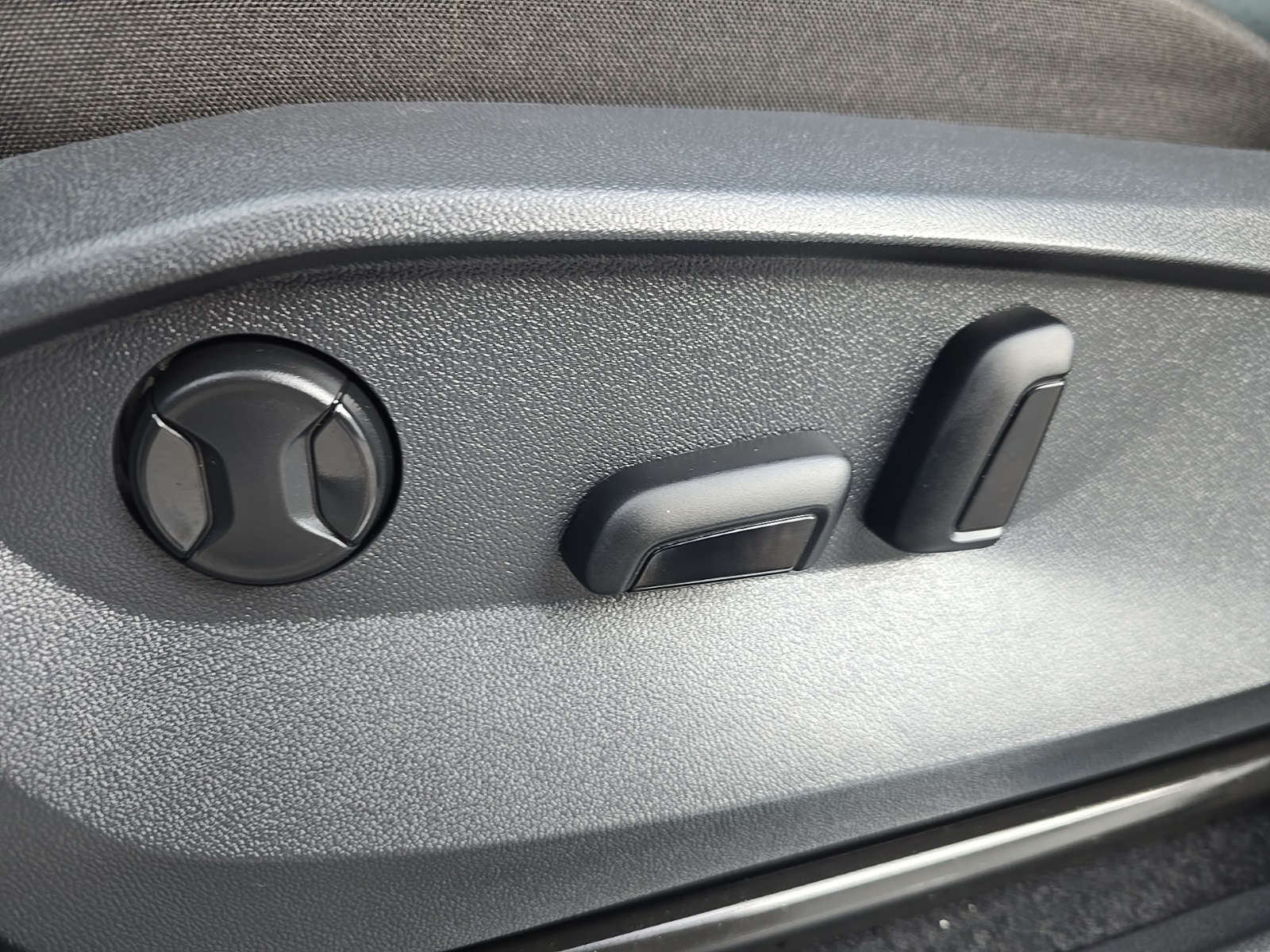 used 2022 Volkswagen Tiguan car, priced at $25,000