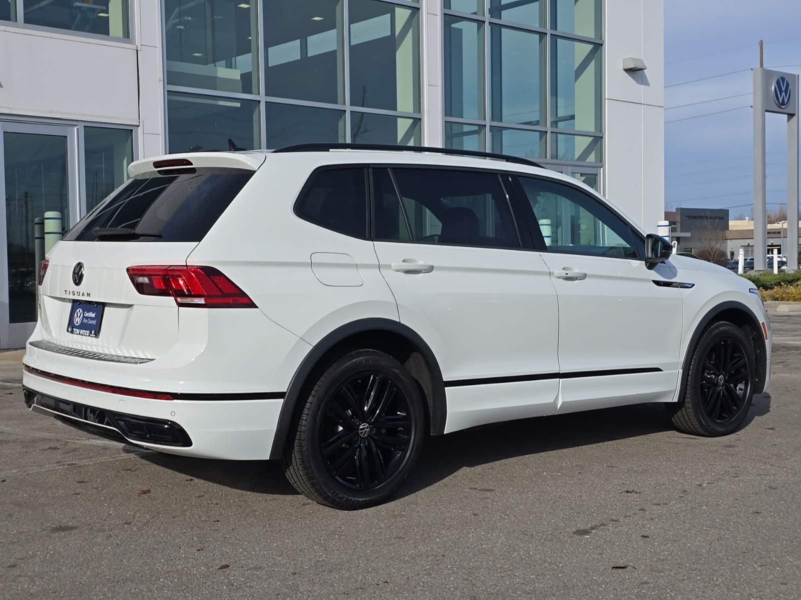 used 2022 Volkswagen Tiguan car, priced at $25,000