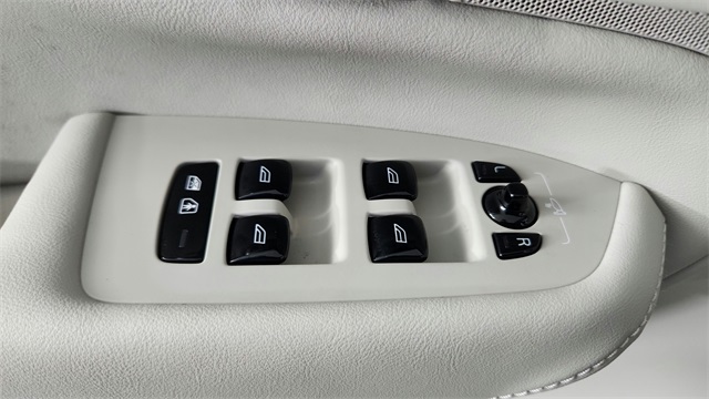 used 2024 Volvo XC90 Recharge Plug-In Hybrid car, priced at $62,994