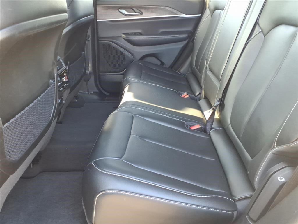 used 2024 Jeep Grand Cherokee car, priced at $32,900