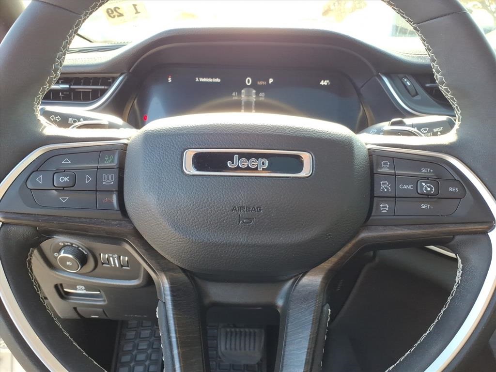 used 2024 Jeep Grand Cherokee car, priced at $32,900