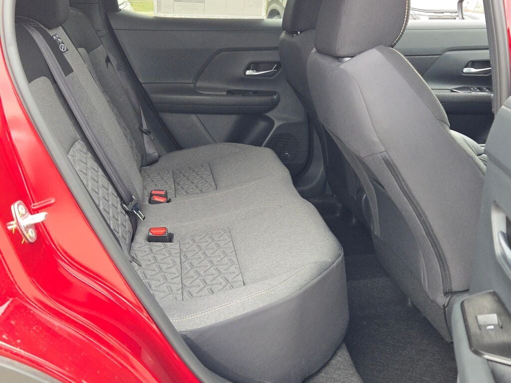 new 2025 Nissan Kicks car, priced at $27,530
