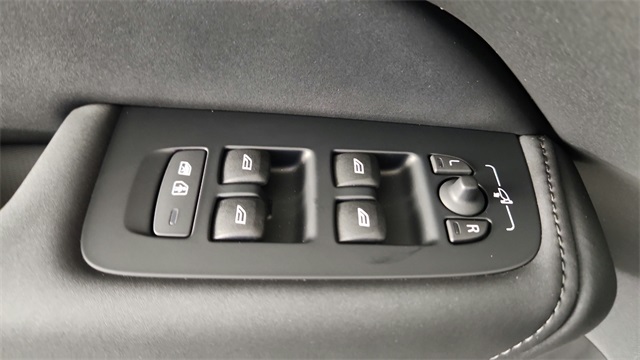 new 2026 Volvo XC60 Plug-In Hybrid car, priced at $75,565
