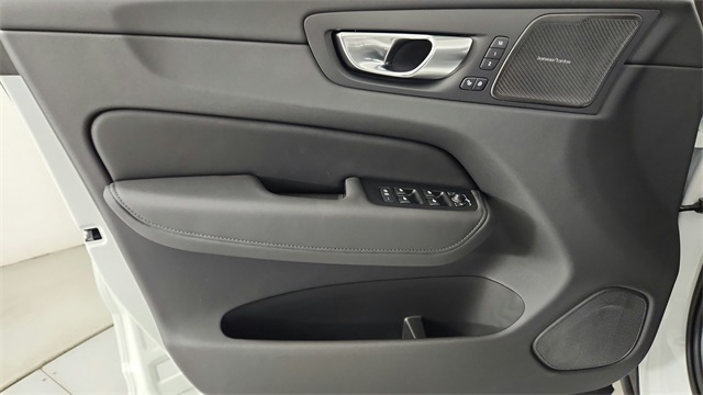 new 2026 Volvo XC60 Plug-In Hybrid car, priced at $75,565