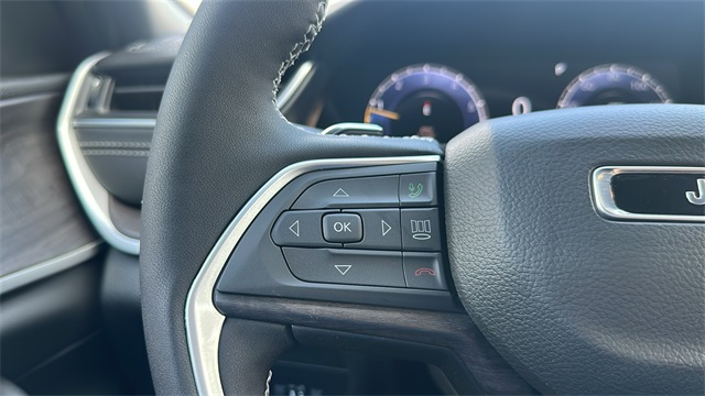 used 2025 Jeep Grand Cherokee car, priced at $48,703
