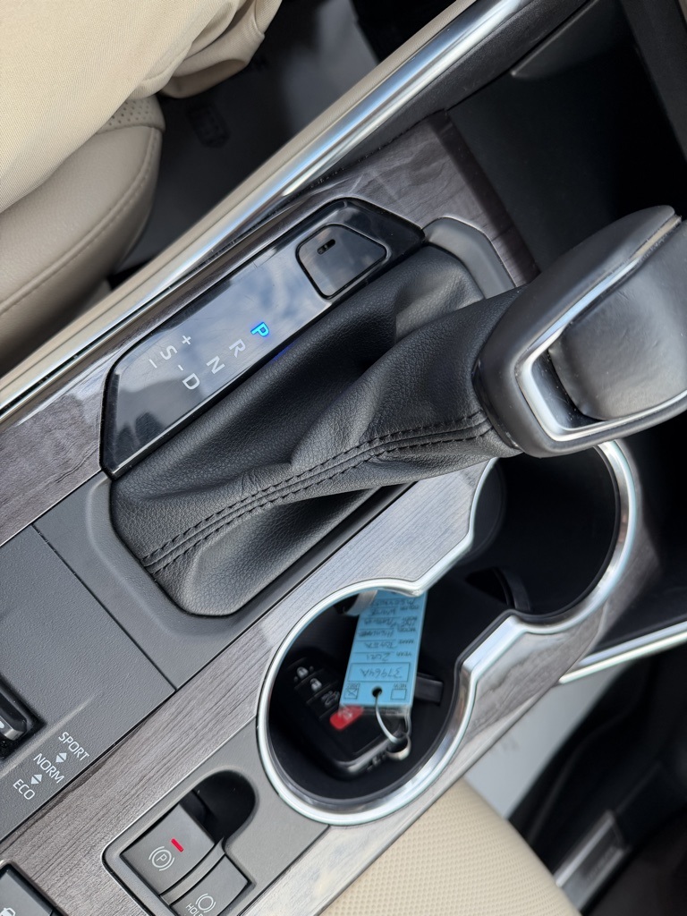 used 2021 Toyota Highlander Hybrid car, priced at $40,903