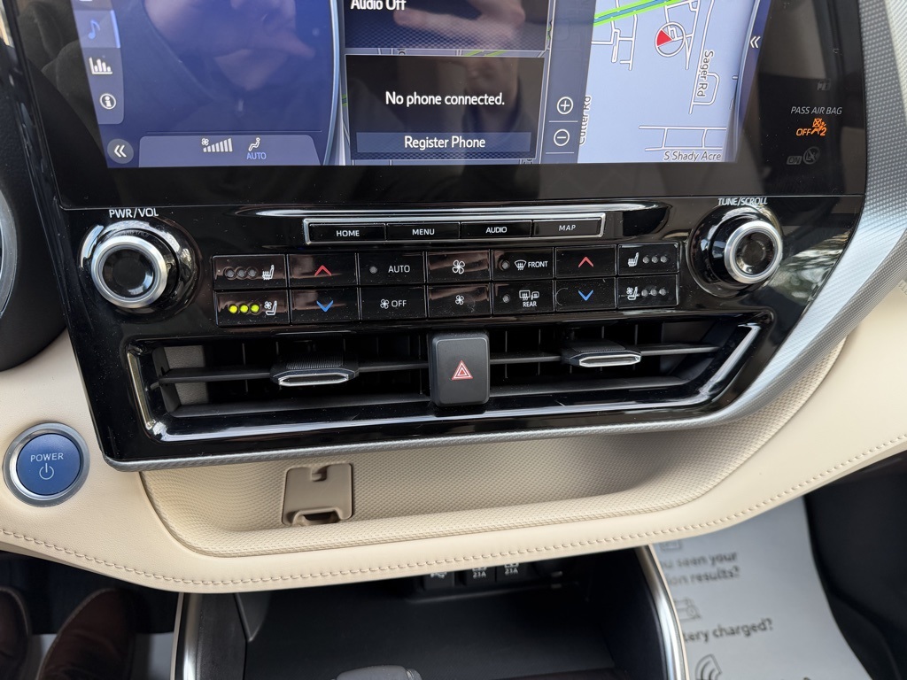 used 2021 Toyota Highlander Hybrid car, priced at $40,903