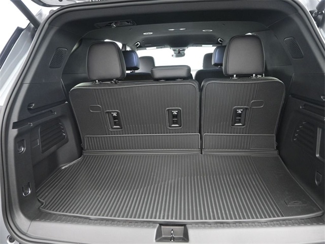 new 2026 Chevrolet Traverse car, priced at $47,322