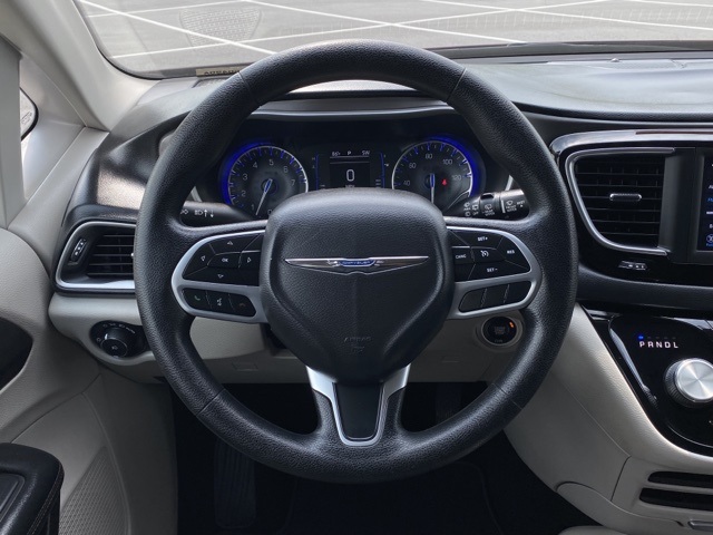 used 2020 Chrysler Pacifica car, priced at $20,709