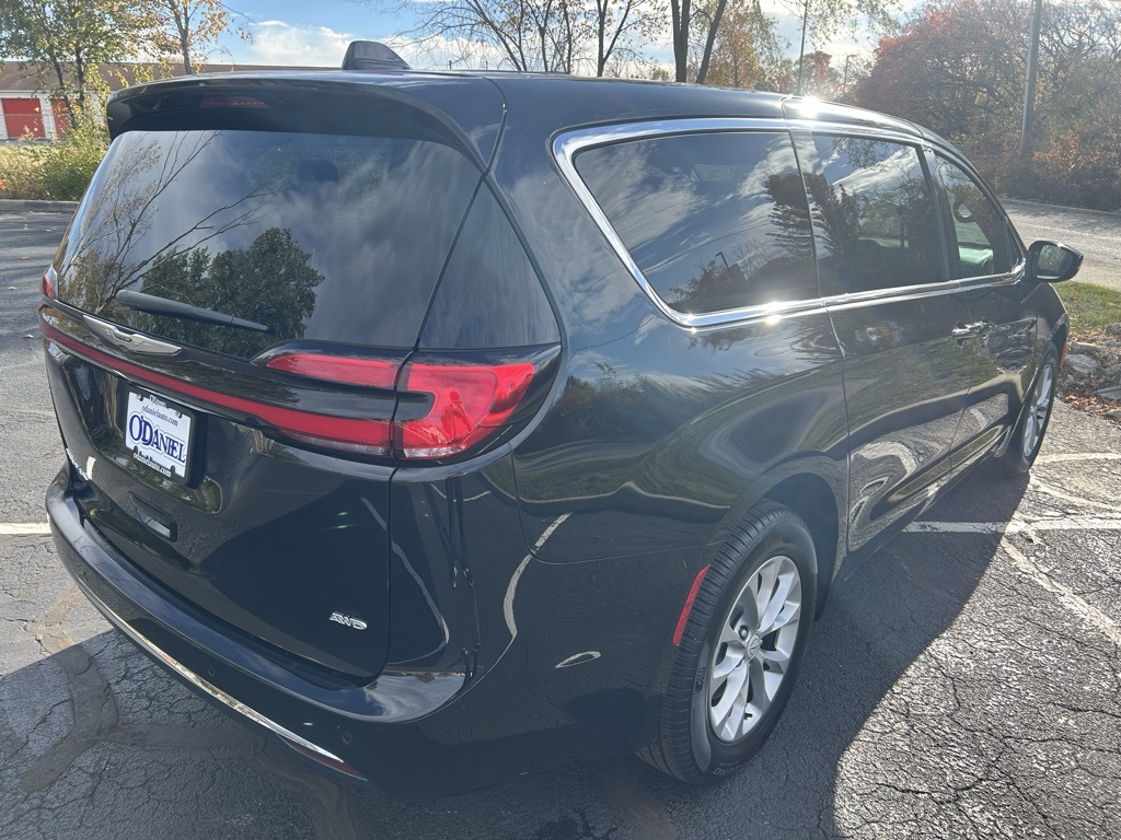 used 2025 Chrysler Pacifica car, priced at $41,000