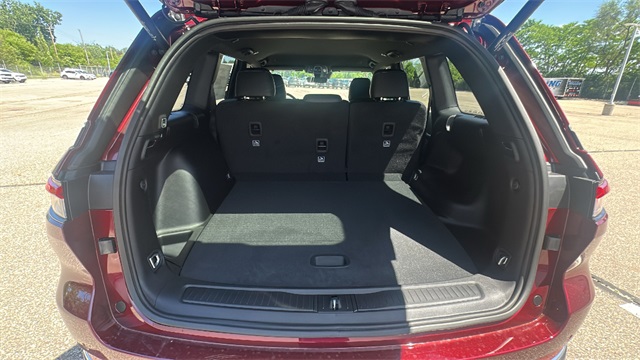 new 2025 Jeep Grand Cherokee car, priced at $46,275