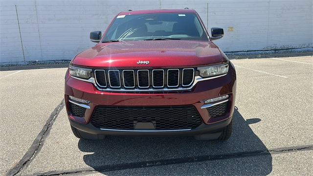 new 2025 Jeep Grand Cherokee car, priced at $46,275