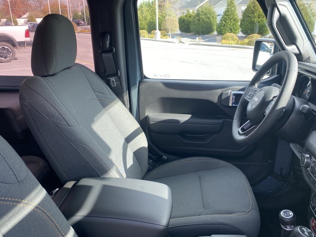 new 2026 Jeep Wrangler car, priced at $43,638