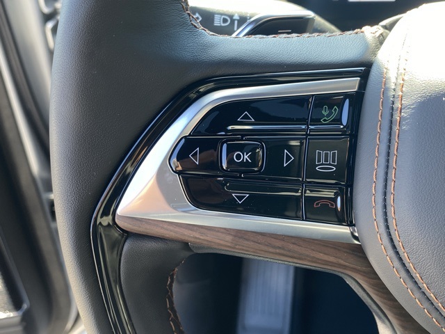 new 2025 Jeep Grand Cherokee car, priced at $52,998