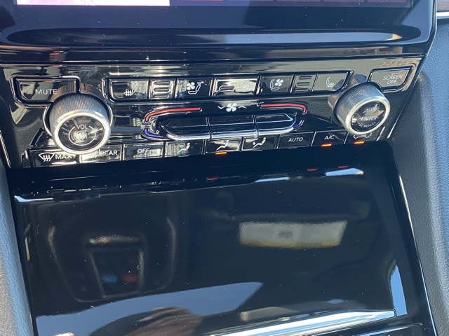 new 2025 Jeep Grand Cherokee car, priced at $52,998