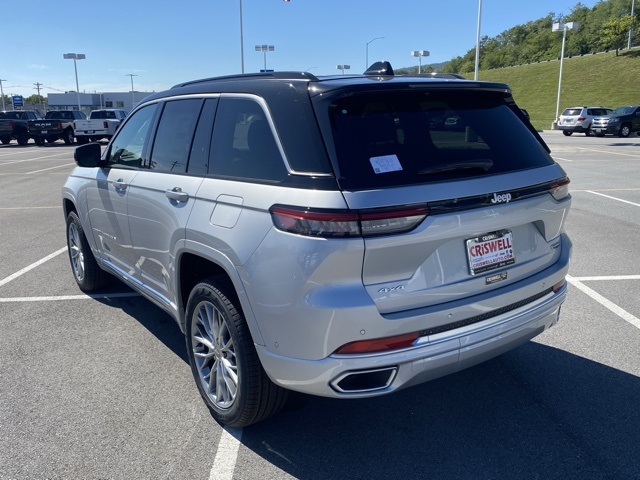 new 2025 Jeep Grand Cherokee car, priced at $52,998