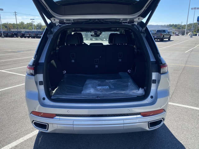 new 2025 Jeep Grand Cherokee car, priced at $52,998