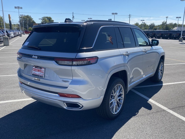 new 2025 Jeep Grand Cherokee car, priced at $52,998