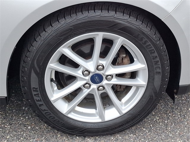 used 2015 Ford Focus car, priced at $9,950