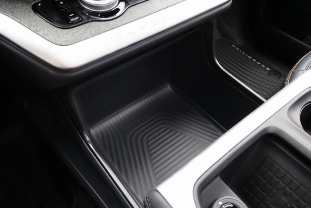 new 2025 Ford Expedition car, priced at $85,180