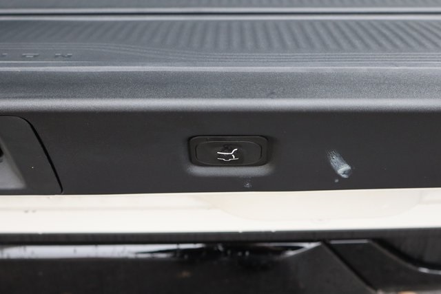 new 2025 Ford Expedition car, priced at $85,180