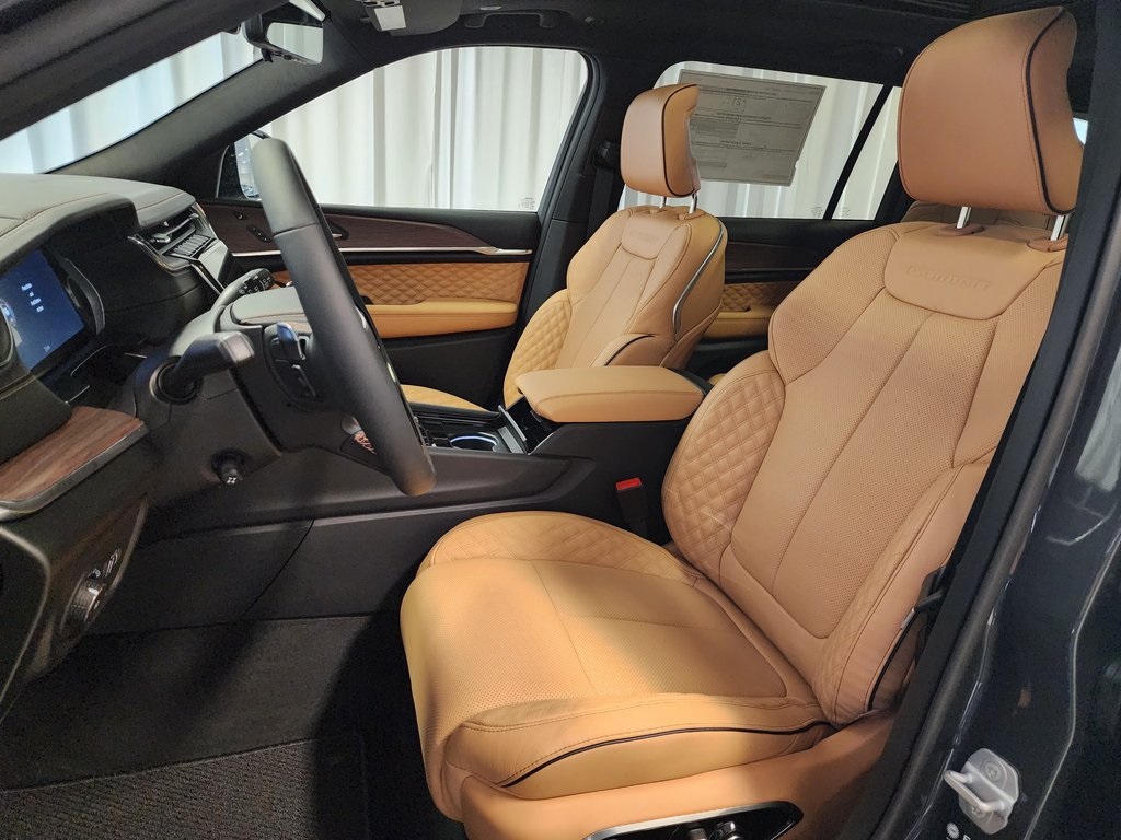 new 2025 Jeep Grand Cherokee L car, priced at $62,226