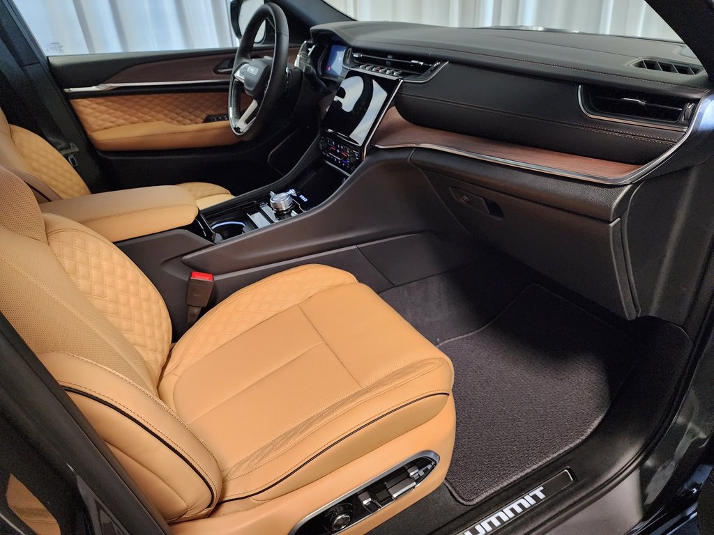 new 2025 Jeep Grand Cherokee L car, priced at $62,226