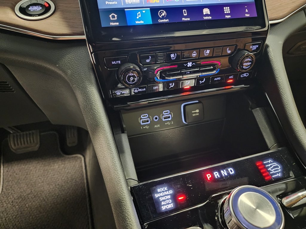 new 2025 Jeep Grand Cherokee L car, priced at $62,226