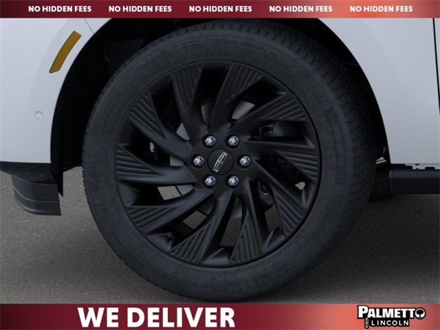 new 2025 Lincoln Navigator car, priced at $112,930