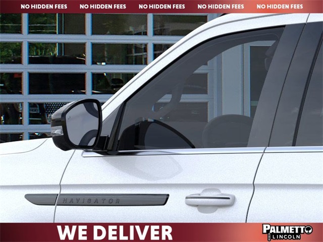 new 2025 Lincoln Navigator car, priced at $112,930
