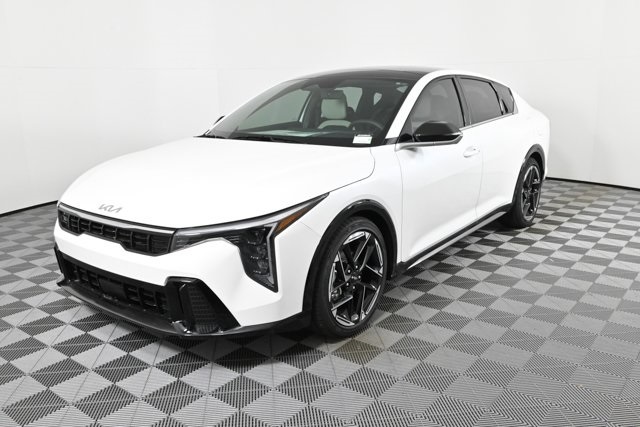 new 2025 Kia K4 car, priced at $29,118