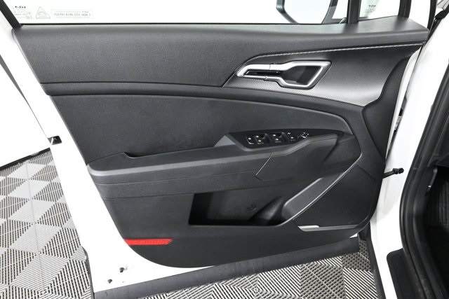 new 2025 Kia Sportage Hybrid car, priced at $32,643