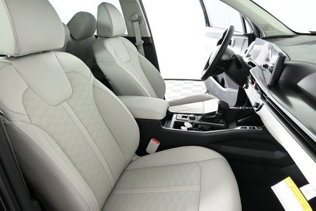 new 2025 Kia Sorento car, priced at $35,394