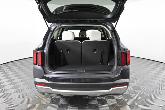 new 2025 Kia Sorento car, priced at $35,394