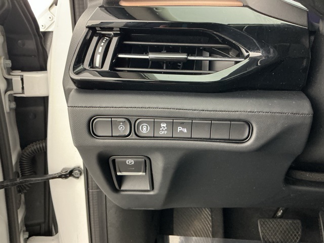 used 2022 Acura MDX car, priced at $33,955