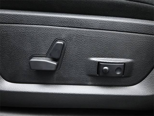 new 2025 Ram 2500 car, priced at $64,585