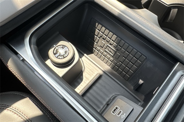 new 2025 Ford Expedition car, priced at $72,300